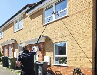 Residential pure-water window cleaning on the Isle of Wight